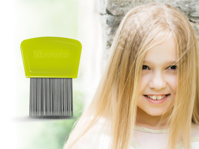 Comb - Green  Stainless steel teeth with a rounded tip.
